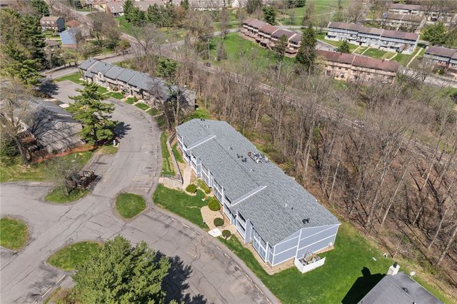 323 Ridge Point Cir 24, South Fayette, PA 15017