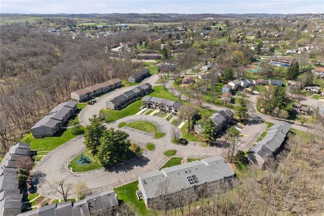 323 Ridge Point Cir 24, South Fayette, PA 15017