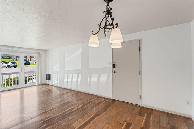 323 Ridge Point Cir 24, South Fayette, PA 15017