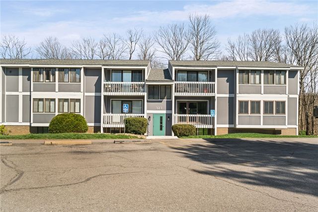 323 Ridge Point Cir 24, South Fayette, PA 15017