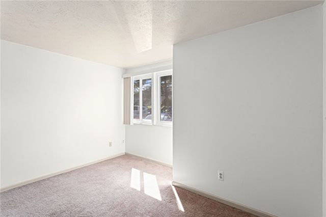 323 Ridge Point Cir 24, South Fayette, PA 15017