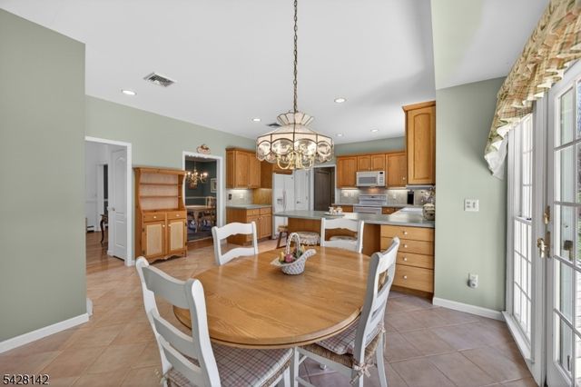 7 Cecilia Ct, Vernon Twp., NJ 07462