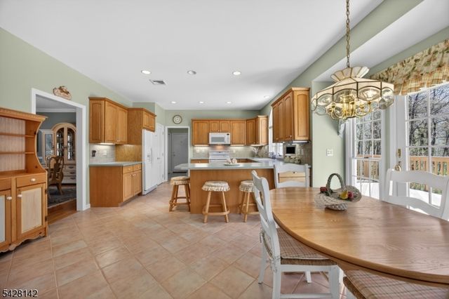 7 Cecilia Ct, Vernon Twp., NJ 07462