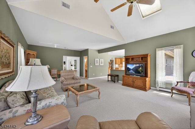 7 Cecilia Ct, Vernon Twp., NJ 07462