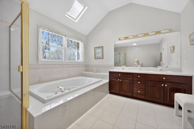 7 Cecilia Ct, Vernon Twp., NJ 07462