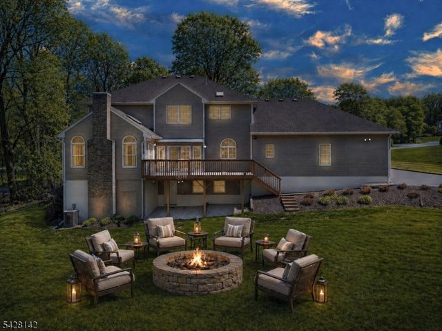 7 Cecilia Ct, Vernon Twp., NJ 07462