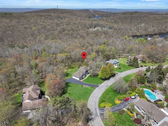 7 Cecilia Ct, Vernon Twp., NJ 07462
