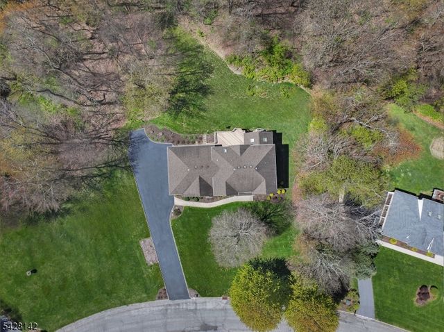 7 Cecilia Ct, Vernon Twp., NJ 07462