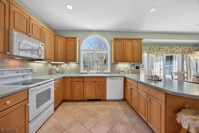 7 Cecilia Ct, Vernon Twp., NJ 07462