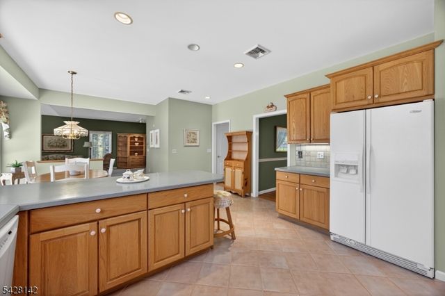 7 Cecilia Ct, Vernon Twp., NJ 07462