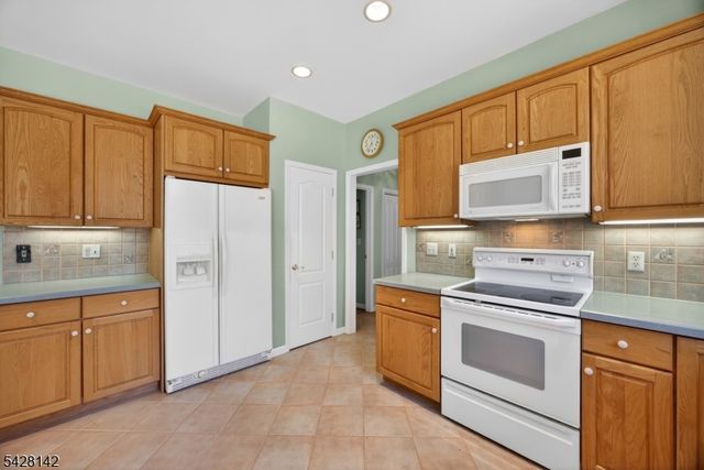 7 Cecilia Ct, Vernon Twp., NJ 07462