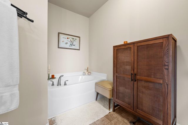 16 Border Avenue, Simpsonville, SC 29680
