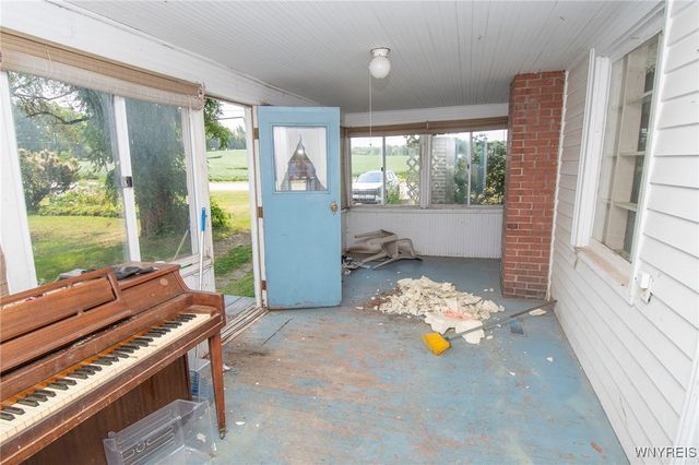 6139 State Route 20a East, Warsaw, NY 14569