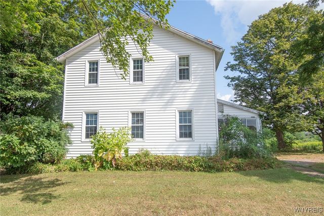 6139 State Route 20a East, Warsaw, NY 14569