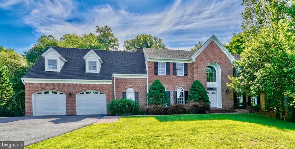 Image 2 of property listing at 18117 HAYLOFT DR, Derwood, MD 20855