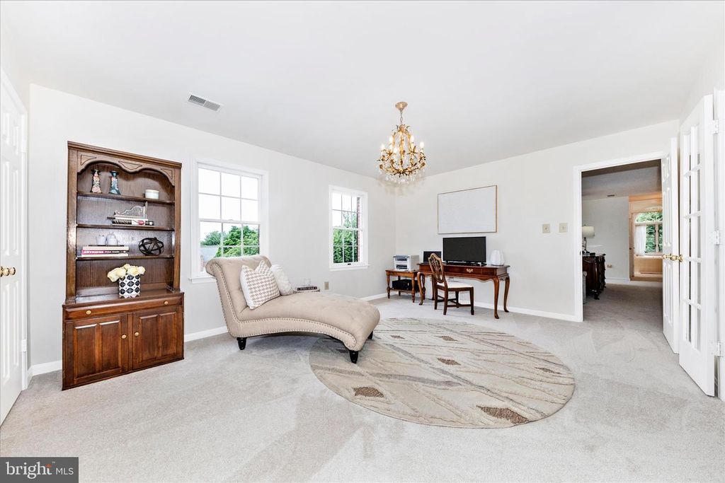 Image 28 of property listing at 18117 HAYLOFT DR, Derwood, MD 20855
