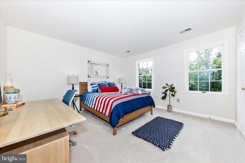 Image 31 of property listing at 18117 HAYLOFT DR, Derwood, MD 20855