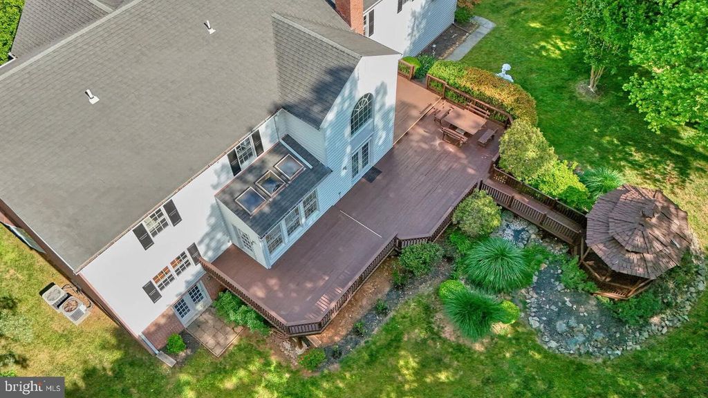 Image 49 of property listing at 18117 HAYLOFT DR, Derwood, MD 20855