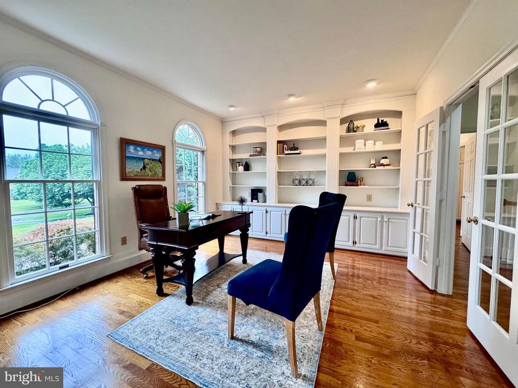 Image 8 of property listing at 18117 HAYLOFT DR, Derwood, MD 20855