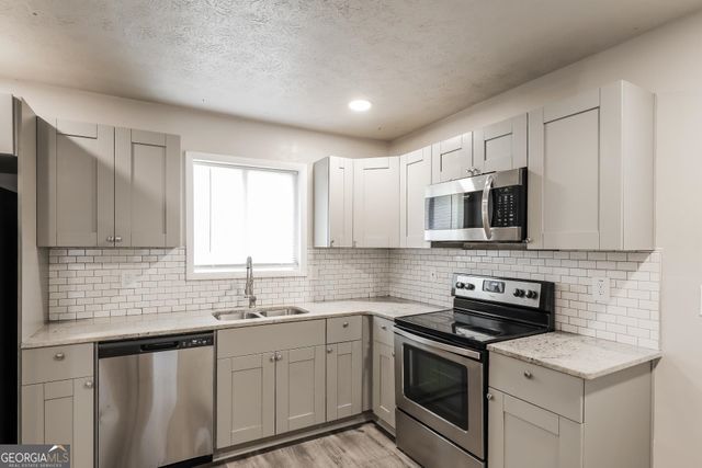 8030 Kendrick Road, Jonesboro, GA 30238