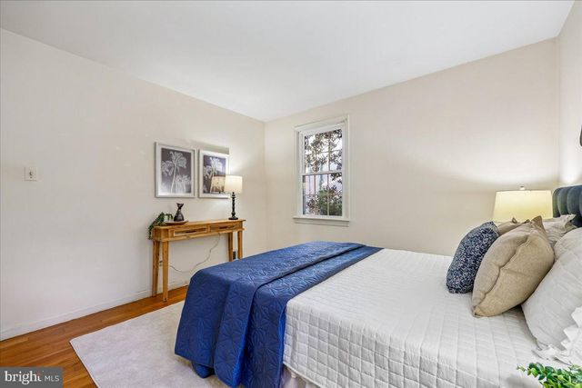 627 CROCUS DR, Rockville, MD 20850