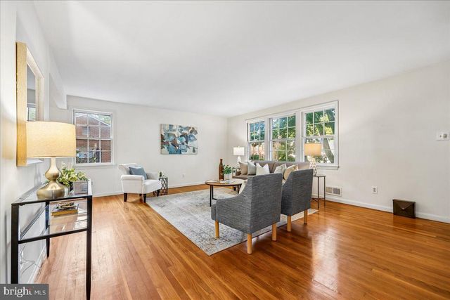 627 CROCUS DR, Rockville, MD 20850