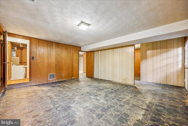 627 CROCUS DR, Rockville, MD 20850