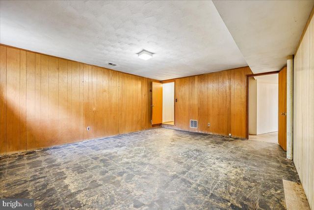 627 CROCUS DR, Rockville, MD 20850