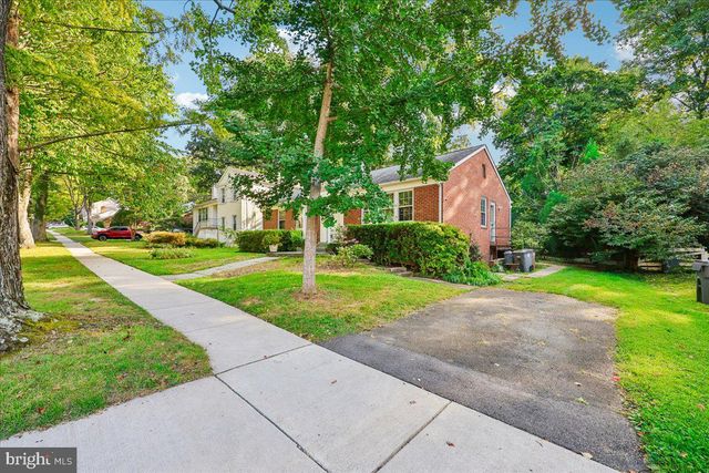 627 CROCUS DR, Rockville, MD 20850