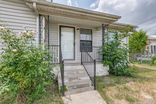 142 HELENA ST, San Antonio, TX 78204
