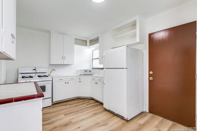 142 HELENA ST, San Antonio, TX 78204