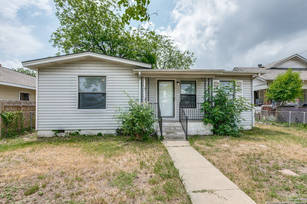 142 HELENA ST, San Antonio, TX 78204