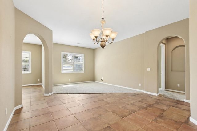 1933 Bunting Ln, Lincoln, CA 95648