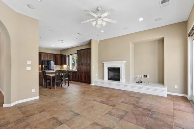 1933 Bunting Ln, Lincoln, CA 95648