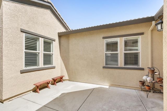 1933 Bunting Ln, Lincoln, CA 95648