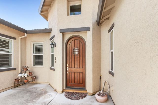 1933 Bunting Ln, Lincoln, CA 95648
