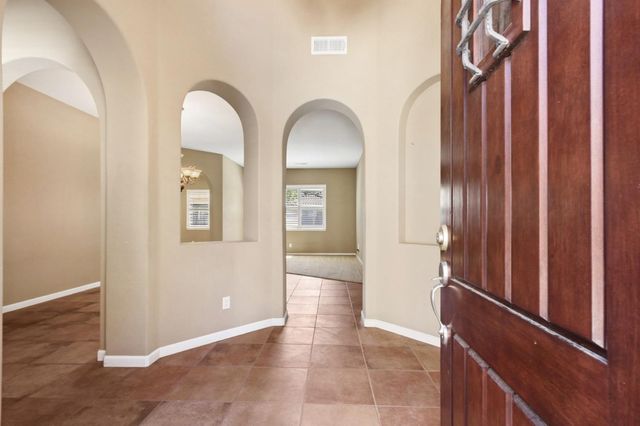 1933 Bunting Ln, Lincoln, CA 95648
