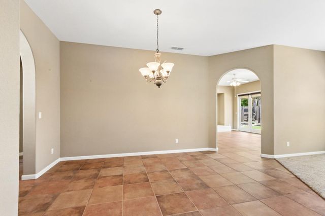 1933 Bunting Ln, Lincoln, CA 95648
