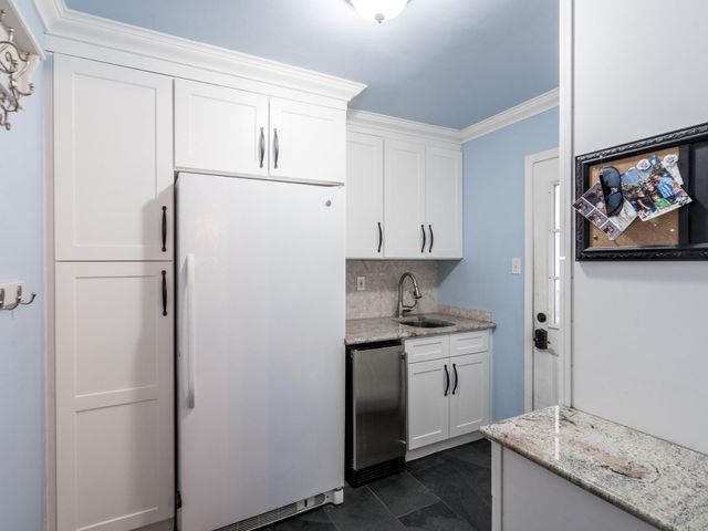 8003 Twining Oaks Lane, Spring, TX 77379