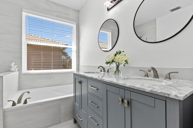 508 NW Waverly Circle, Port St. Lucie, Port St Lucie, FL 34983