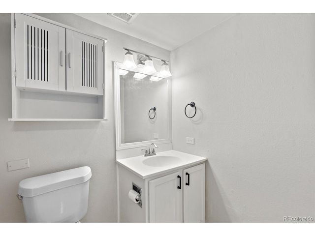 1350 Josephine St 203, Denver, CO 80206