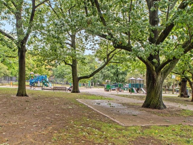 46 Browne St 5, Brookline, MA 02446