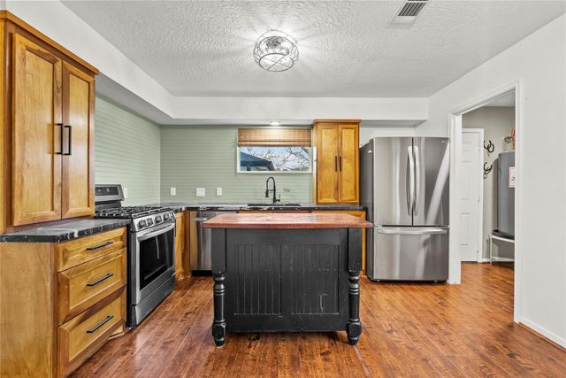 14621 Cedar Street, Santa Fe, TX 77517