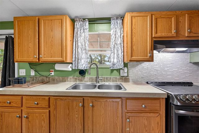 16820 SE 165TH AVENUE, Weirsdale, FL 32195