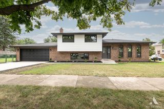 15601 Latrobe Avenue, Oak Forest, IL 60452