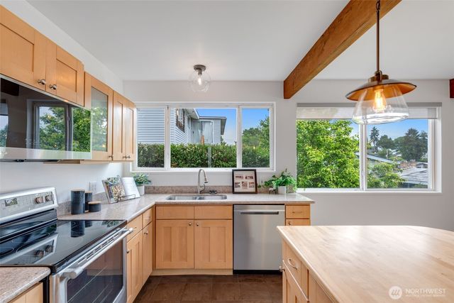 3511 S Thistle Street, Seattle, WA 98118
