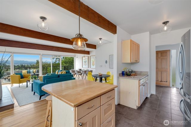 3511 S Thistle Street, Seattle, WA 98118
