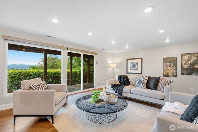 3511 S Thistle Street, Seattle, WA 98118