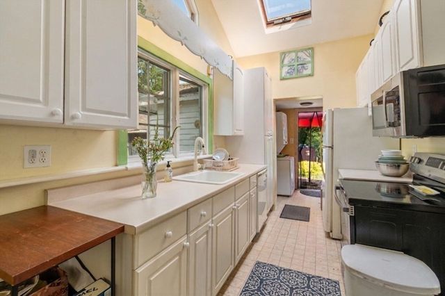 120 Summer St, Weston, MA 02493