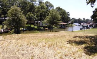 101 Camino Robles Street, Gun Barrel City, TX 75156